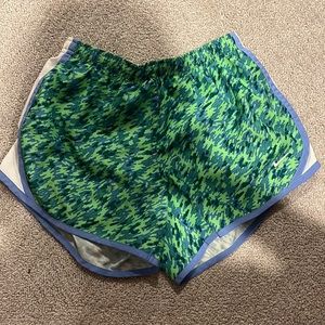Girls size L Nike shorts